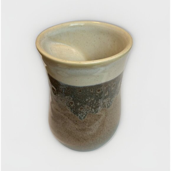 Stoneware Hand Warming Mug 14 oz Desert Sand Clay In Motion Neher 2022 Left Hand - Picture 6 of 16